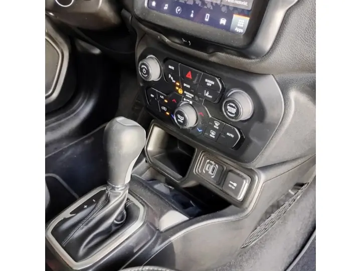 RENEGADE 1.3 T270 TURBO FLEX LONGITUDE AT6