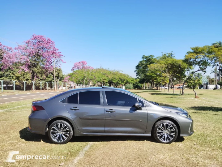 COROLLA 1.8 VVT-I Hybrid Altis Premium