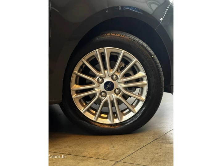 KA 1.5 TI-VCT FLEX TITANIUM AUTOMÁTICO