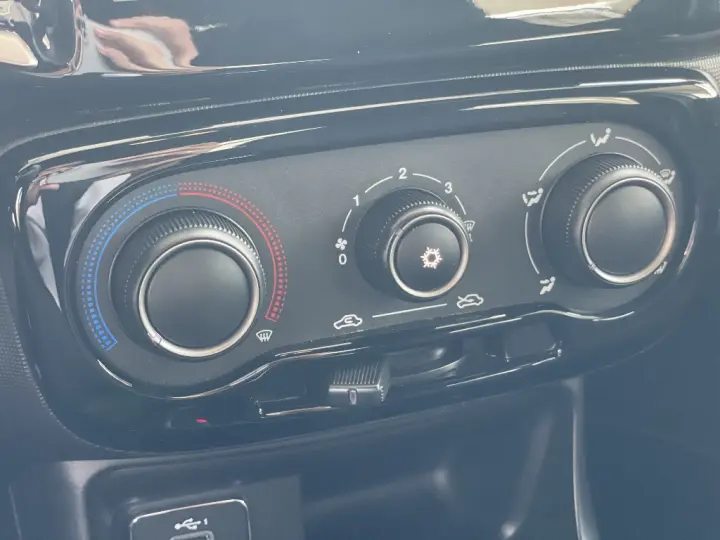 STRADA VOLCANO 1.3 FLEX 8V CD AUT.