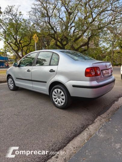 Polo Sedan 1.6 4P