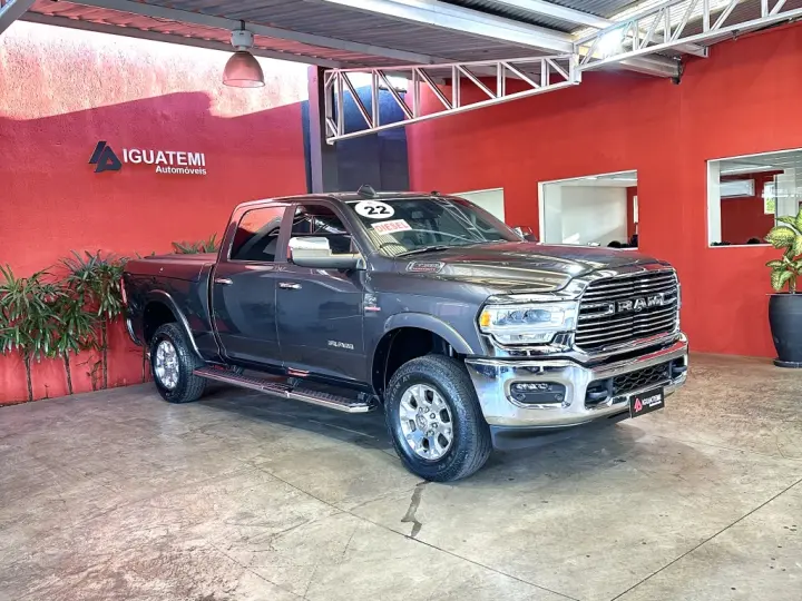 3500 6.7 I6 TURBO DIESEL LARAMIE CD 4X4 AUTOMÁTICO