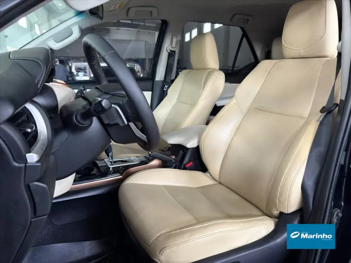 HILUX SW4 2.8 SRX DIAMOND 4X4 7 LUGARES 16V TURBO