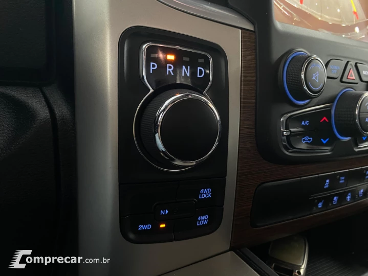 CLASSIC LARAMIE 5.7 CD V8 4X4 Aut.