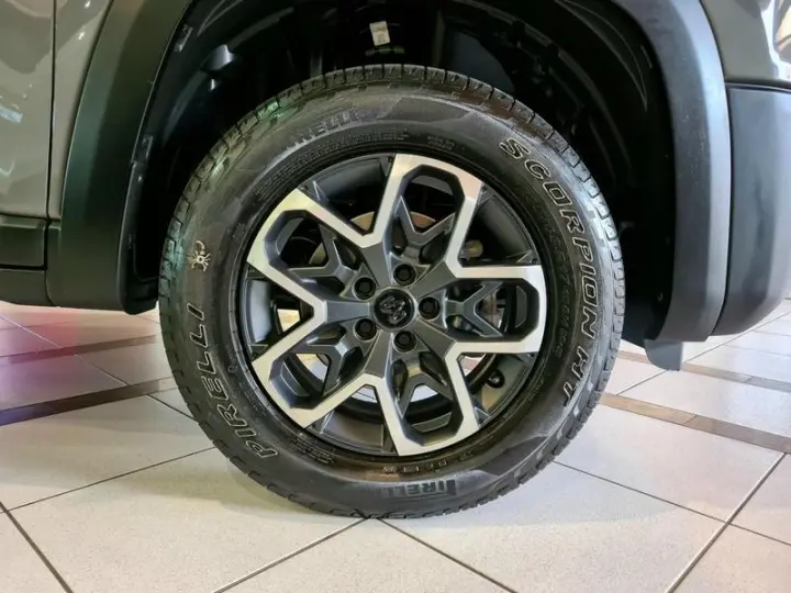 RAMPAGE REBEL 2.0 TB CD 4X4 DIESEL AUT.