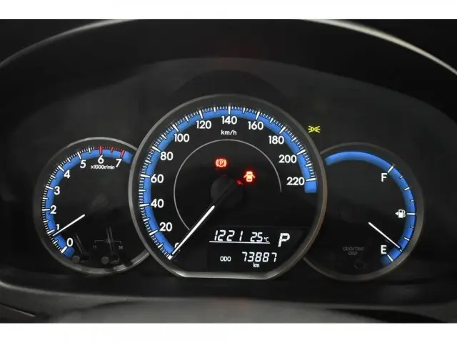 YARIS HATCH - 1.5 16V XL PLUS CONNECT MULTIDRIVE