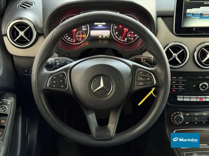 B 200 1.6 SPORT TURBO FLEX 4P AUTOMÁTICO