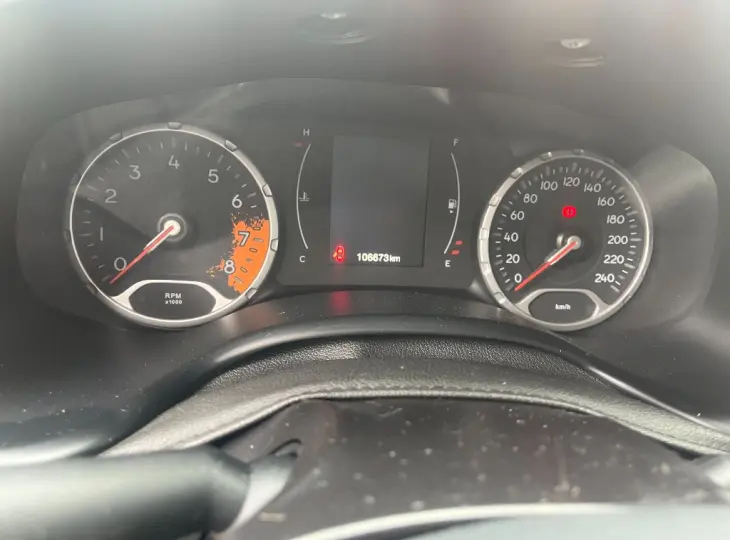 Renegade Longitude 1.8 4x2 Flex 16V Aut.