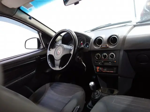 PRISMA - 1.4 MPFI MAXX 8V 4P MANUAL