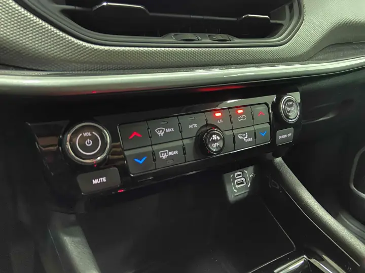 COMPASS 1.3 T270 TURBO FLEX LONGITUDE AT6