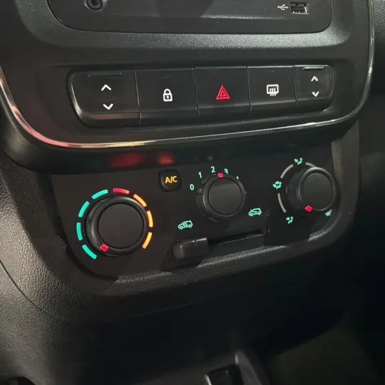 KWID Zen 1.0 Flex 12V 5p Mec.