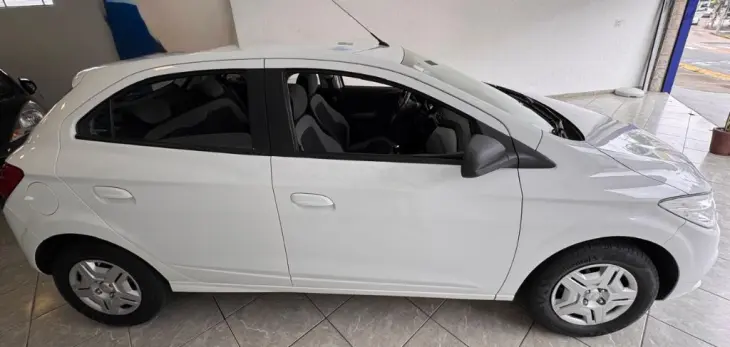 ONIX HATCH LT 1.0 8V FlexPower 5p Mec.