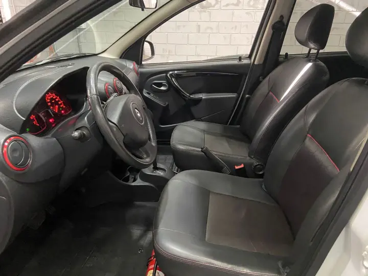 Sandero 1.6 STEPWAY 16V FLEX 4P AUTOMÁTICO