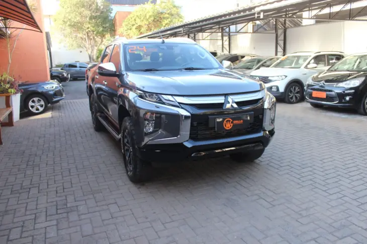 L 200 Triton 2.4 16V SPORT HPE-S 4X4 CABINE DUPLA TURBO DIES