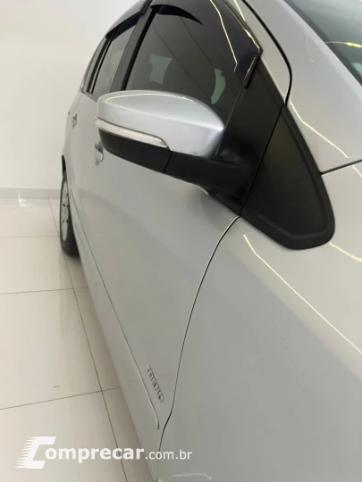 SPACEFOX 1.6 MI Trend 8V