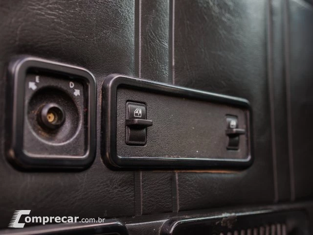 D20 - 4.0 CUSTOM DE LUXE CS 8V TURBO 2P MANUAL