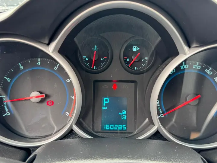 CRUZE 1.8 LT 16V