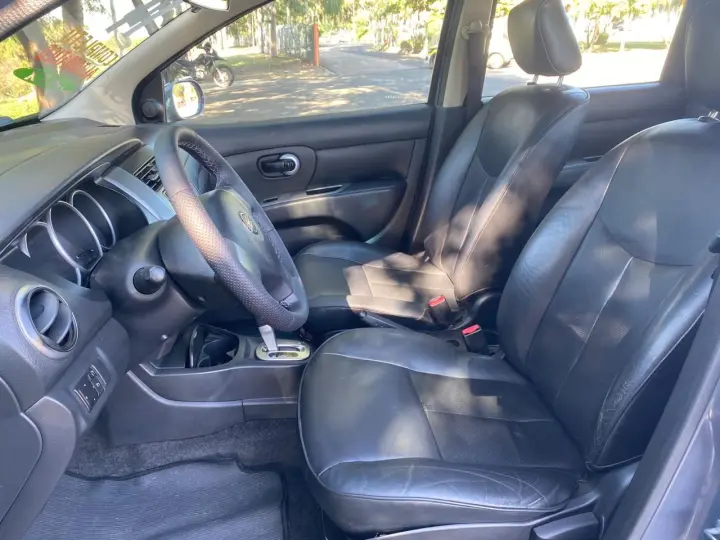 LIVINA 1.8 SL X-gear 16V