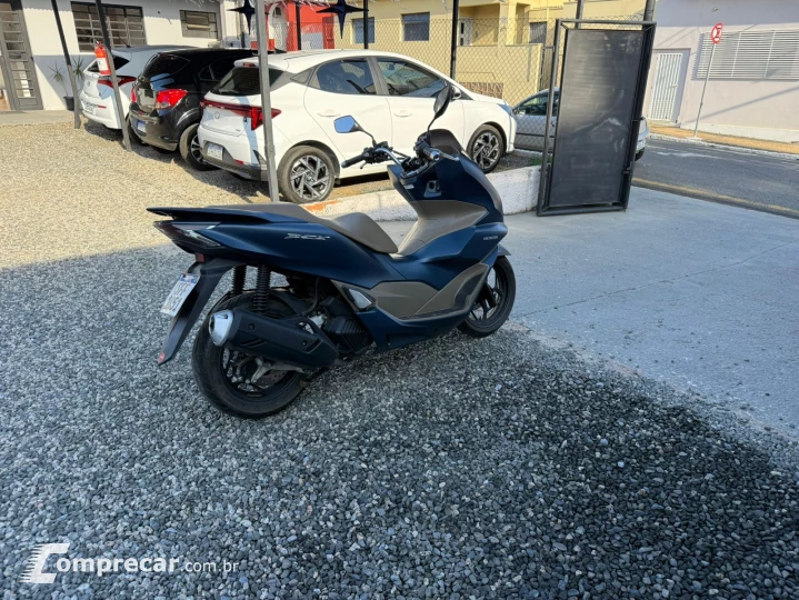 PCX 160 DLX
