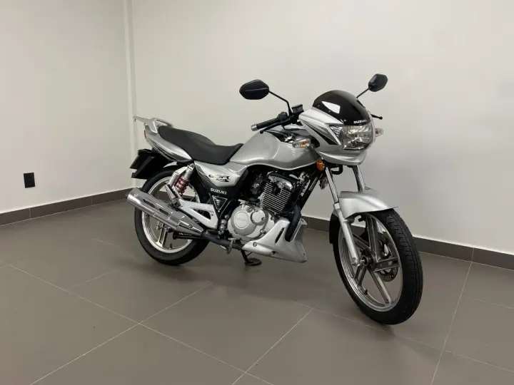 SUZUKI GSR 125 S