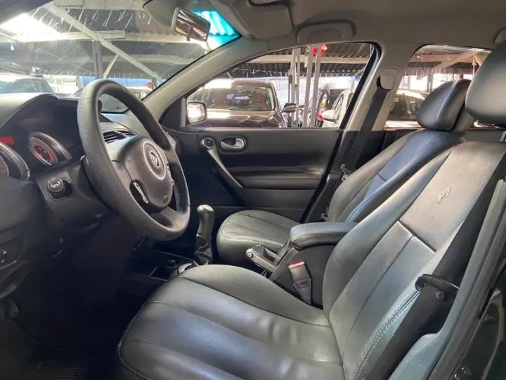 MEGANE SEDAN DYNAMIQUE 1.6 16V 4P