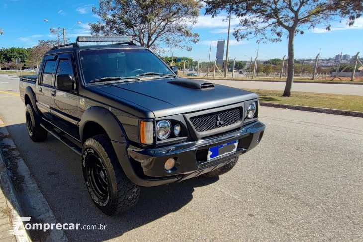 L200 2.5 GLS 4X4 CD 8V Turbo