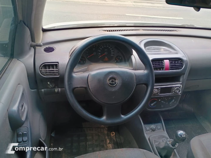 Corsa Sedan 1.8