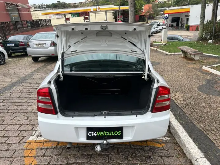 Astra Advantage 2.0 MPFI 8V FlexPower 5p