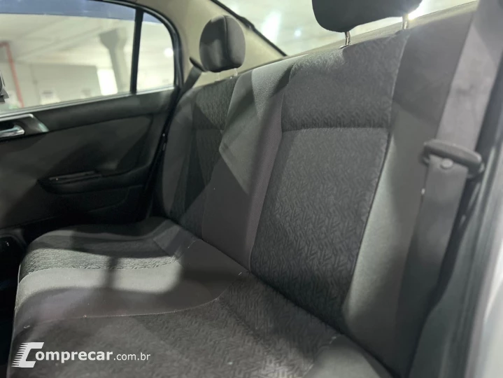 ASTRA 2.0 MPFI Advantage Sedan 8V