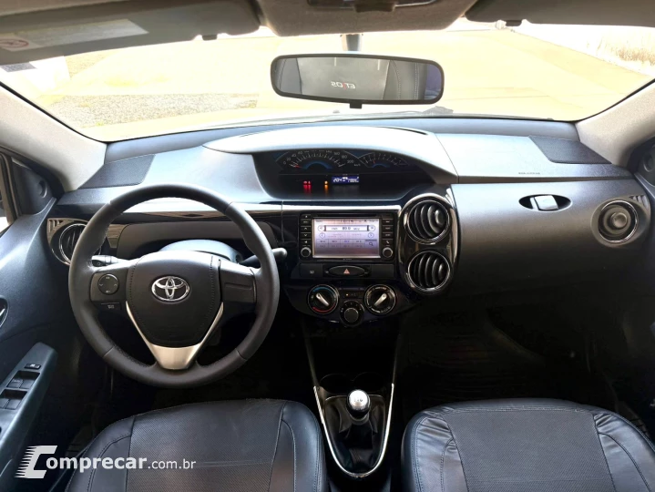 Etios sedan 1.5 Platinum