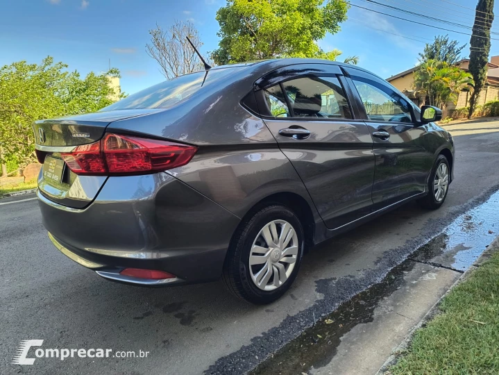 CITY 1.5 DX Sedan 16V