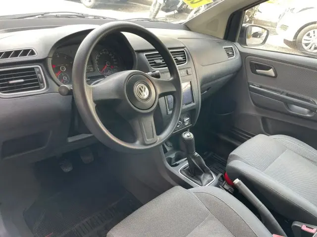 FOX - 1.6 MI 8V 4P MANUAL