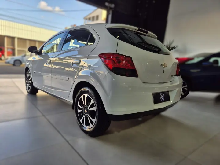 ONIX 1.4 MPFI LTZ 8V FLEX 4P AUTOMÁTICO