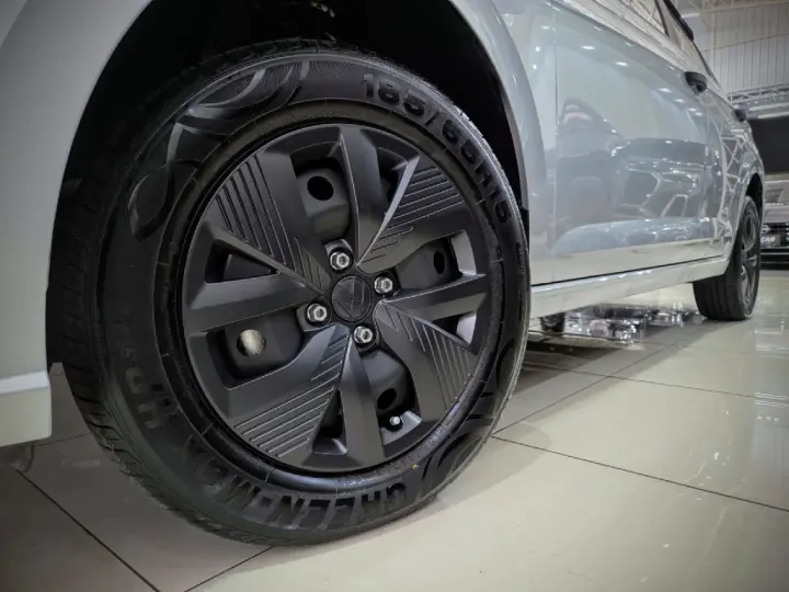 POLO 1.0 MPI TRACK MANUAL