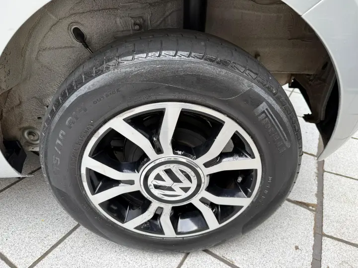 UP 1.0 TSI Move UP 12V