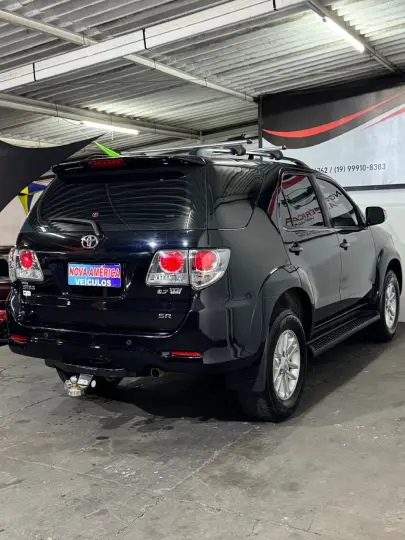 Hilux SW4 SR 4x2 2.7/ 2.7 Flex 16V Aut.