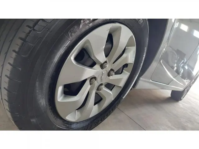 ONIX - 1.0 MPFI LT 8V 4P MANUAL