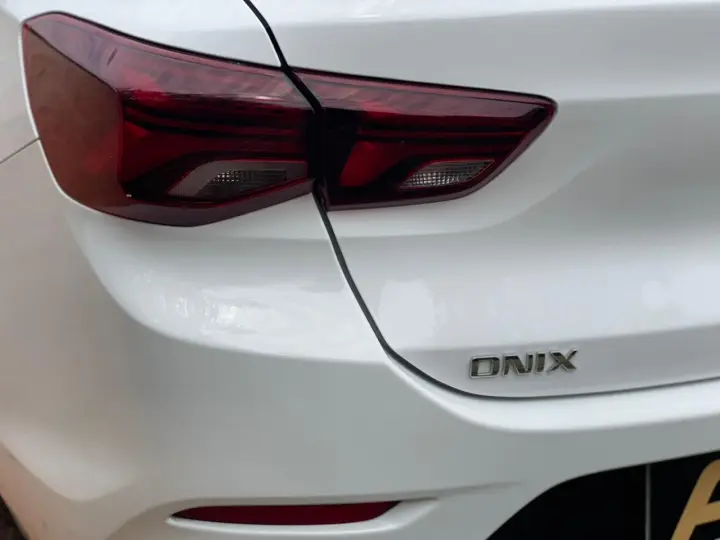 ONIX 1.0 Turbo Plus LTZ