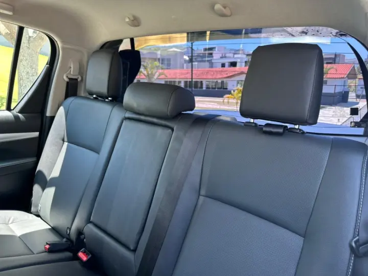 HILUX 2.8 D-4D TURBO DIESEL CD SRX PLUS 4X4 AUTOMÁTICO