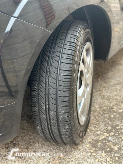 FIESTA 1.6 MPI Class Hatch 8V