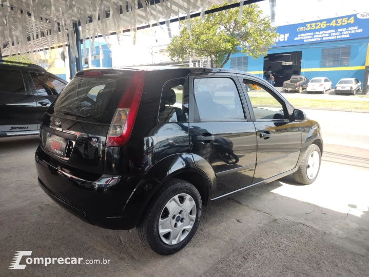 FIESTA 1.6 MPI Class Hatch 8V