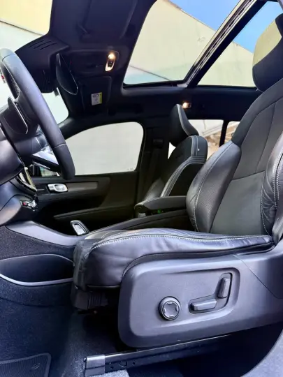 XC40 2.0 T5 R-design AWD Geartronic