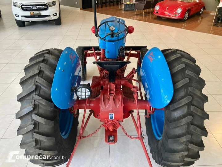 8 N Modelo sem Versão