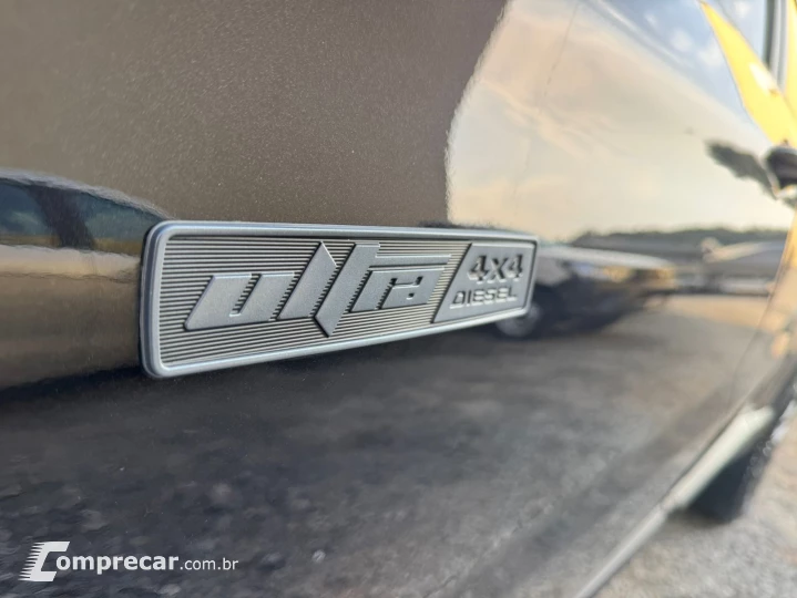 TORO 2.0 16V Turbo Ultra 4WD