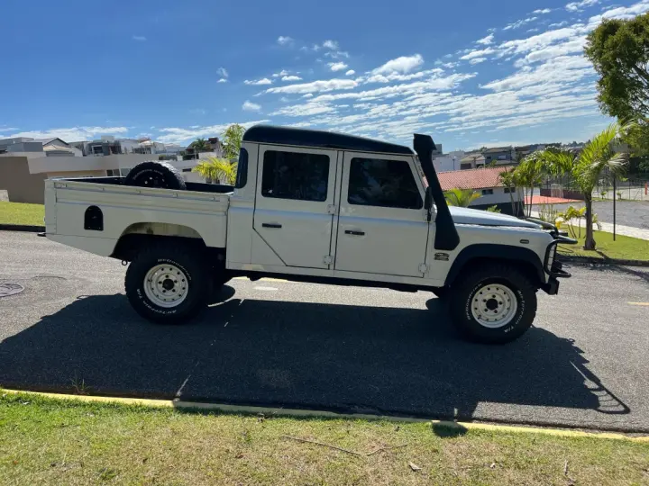 DEFENDER 2.5 SW HCPU 130 4X4 TURBO DIESEL 4P MANUAL