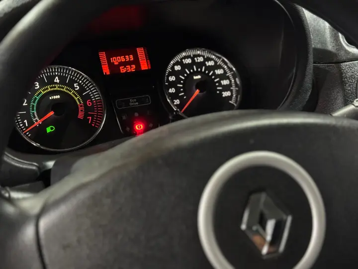 CLIO 1.0 Expression 16V