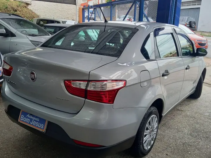 Grand Siena 1.0 Evo Flex Attractive Manual