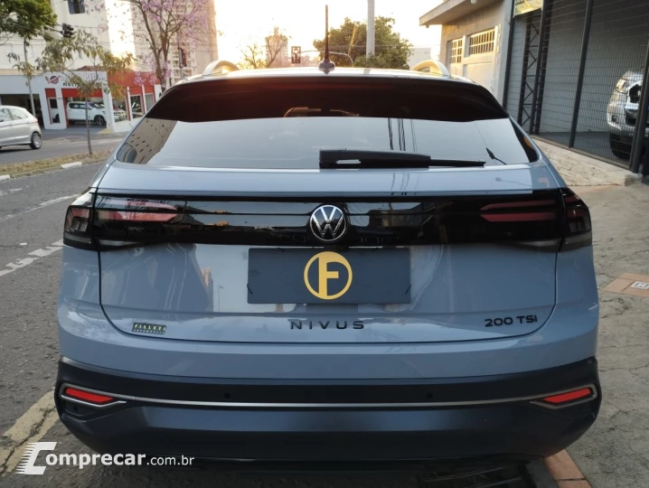 Nivus 1.0 4P FLEX 200 TSI HIGHLINE TURBO AUTOMÁTICO