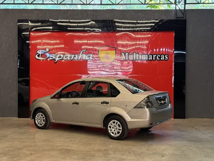 Fiesta 1.6 Rocam Sedan 8V Flex 4P Manual