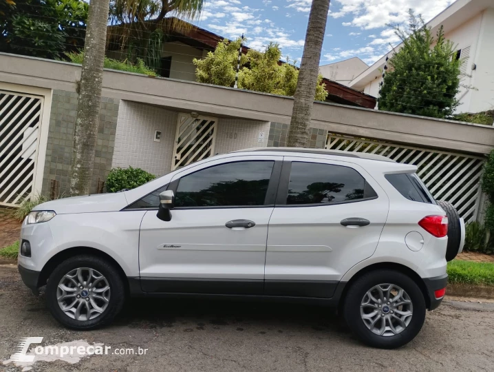 ECOSPORT 1.6 Freestyle 8V